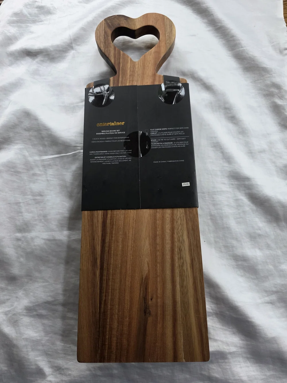 Charcuterie/Cheese Board Acacia Wood Heart-Handle with Two Cheese Knives